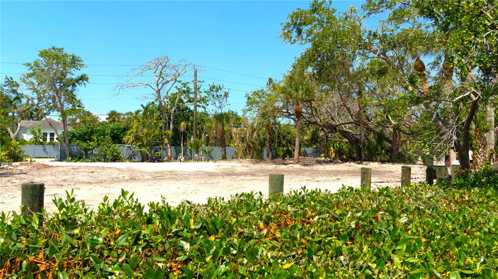 7233 Midnight Pass Road Sarasota, FL 34242 - Photo 12 of 15