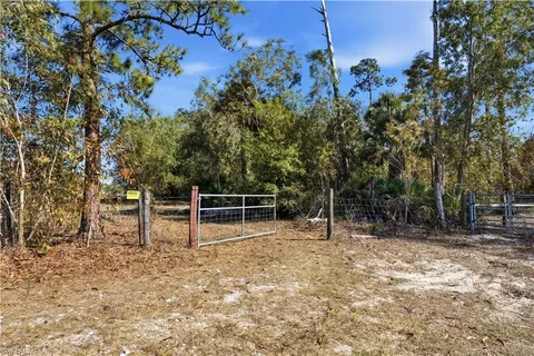 $699,000 | 630 Pioneer Trail, Naples, FL 34117