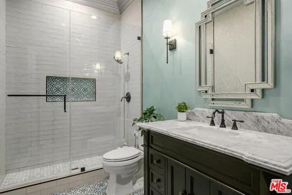 $25,000 | 4705 Los Feliz Boulevard, Los Angeles, CA 90027