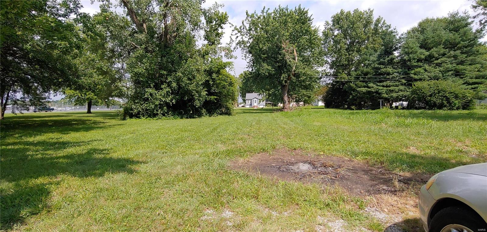 100 Indiana Avenue South Roxana, IL 62087 - Photo 3 of 3 Gallery Image 3