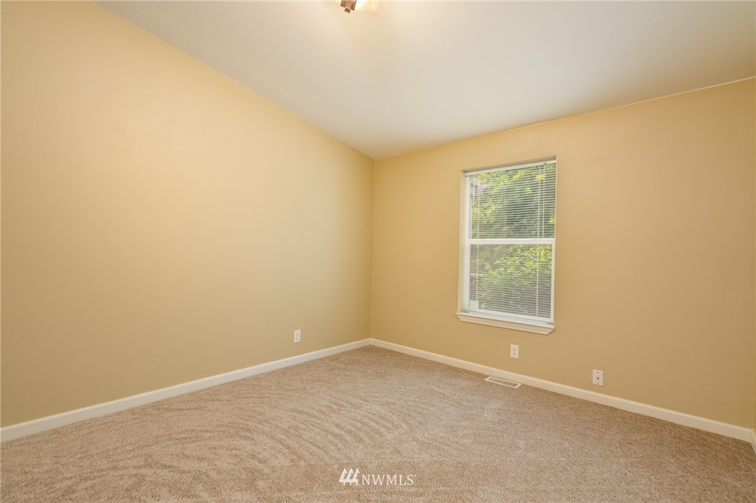 4185 Junco Road Greenbank, WA 98253 - Photo 13 of 25 Gallery Image 13