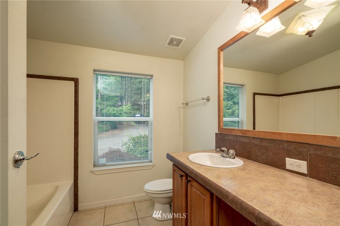 4185 Junco Road Greenbank, WA 98253 - Photo 14 of 25 Gallery Image 14