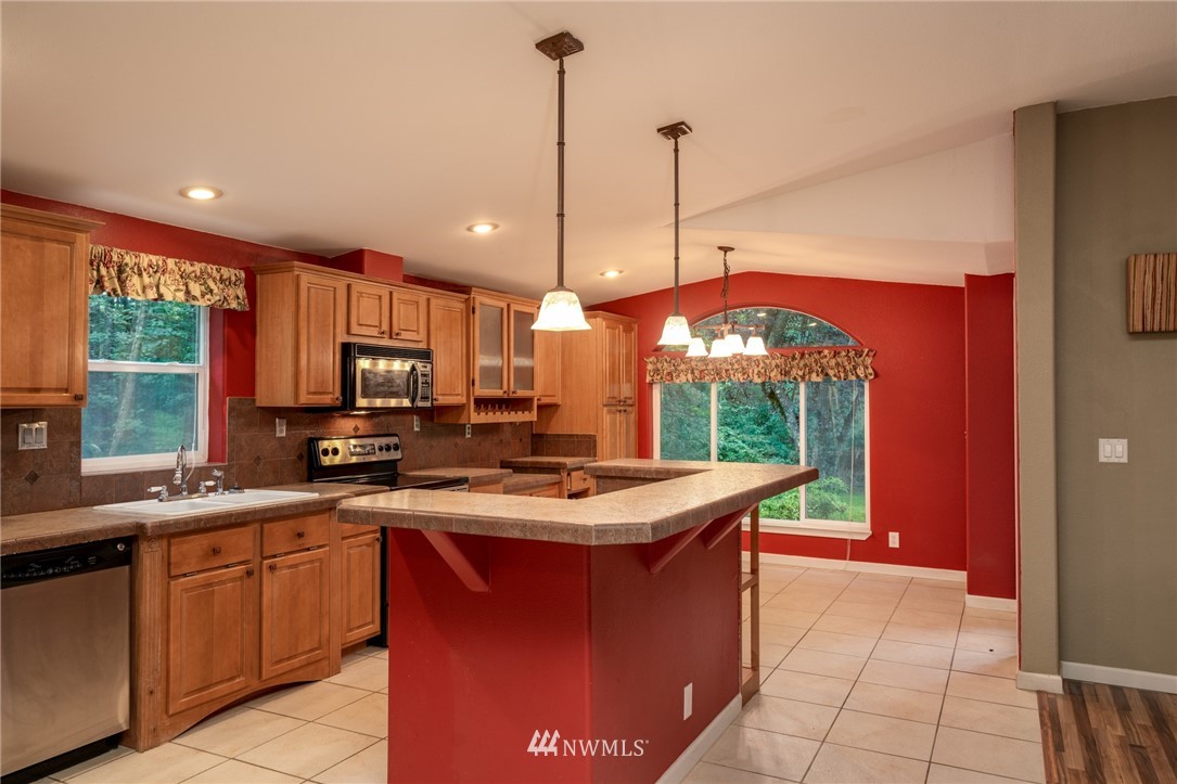 4185 Junco Road Greenbank, WA 98253 - Photo 8 of 25 Gallery Image 8
