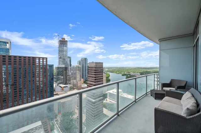 $3,500 | 200 Congress Avenue, Unit 33BB, Austin, TX 78701