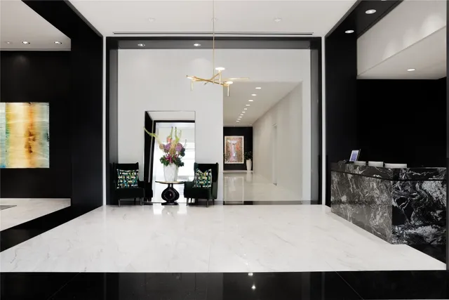 $3,500 | 200 Congress Avenue, Unit 33BB, Austin, TX 78701