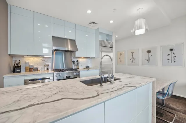 $3,500 | 200 Congress Avenue, Unit 33BB, Austin, TX 78701