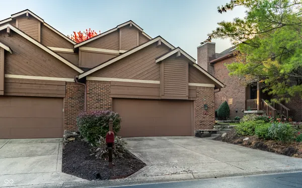 $399,900 | 373 Exeter Court, Greenwood, IN 46143