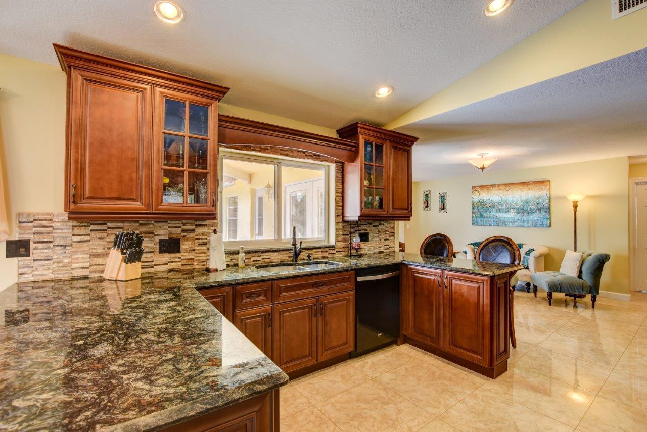 9726 Ohio Place Boca Raton, FL 33434 - Photo 11 of 29 Kitchen
