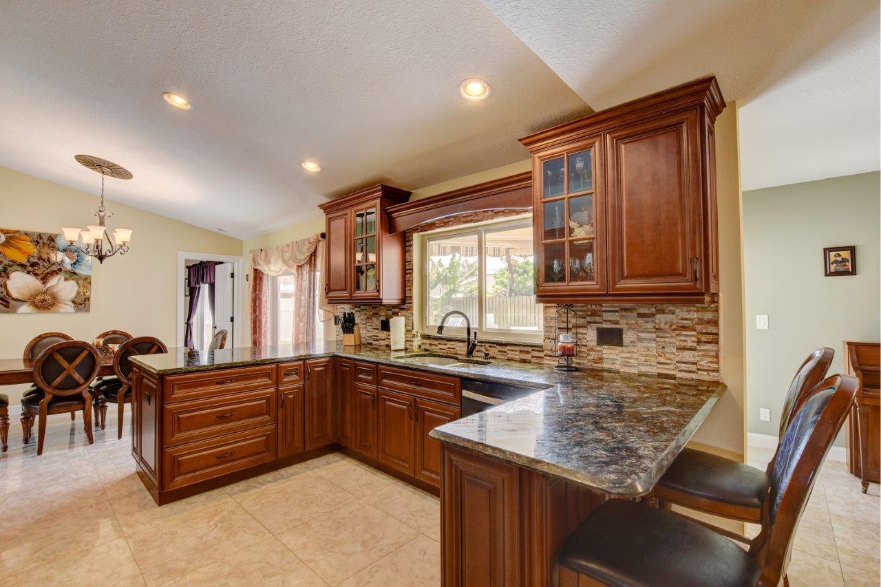 9726 Ohio Place Boca Raton, FL 33434 - Photo 12 of 29 Kitchen