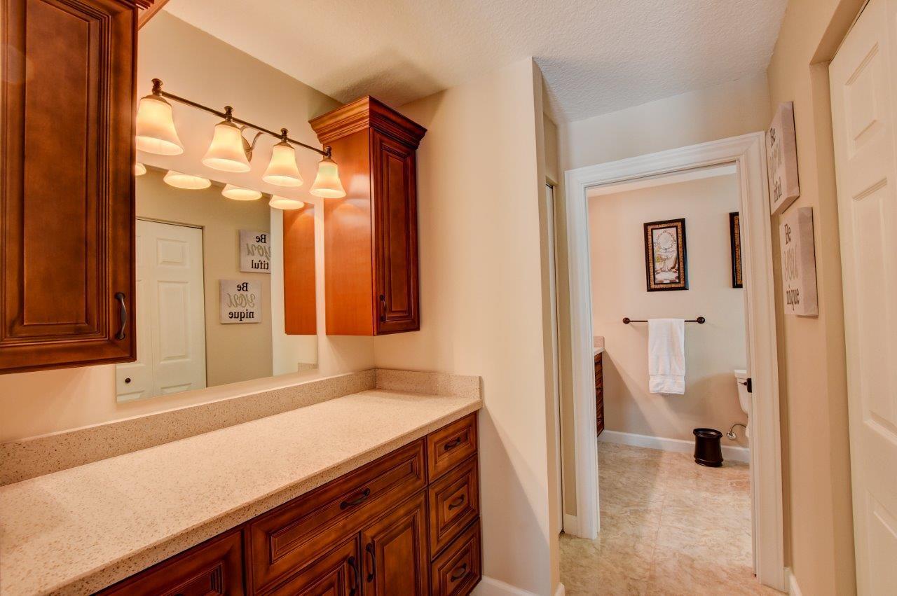 9726 Ohio Place Boca Raton, FL 33434 - Photo 18 of 29 Master Vanity