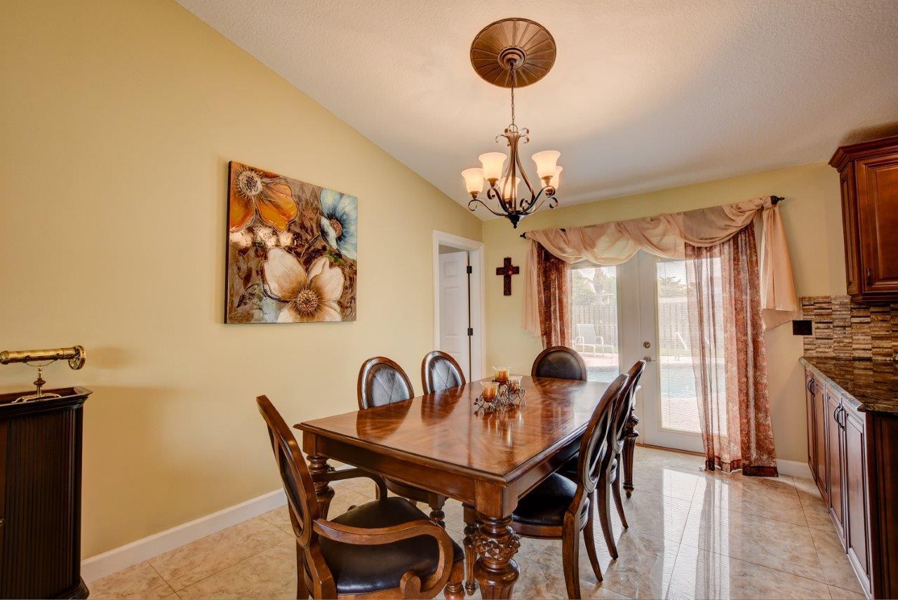 9726 Ohio Place Boca Raton, FL 33434 - Photo 7 of 29 Dining Room