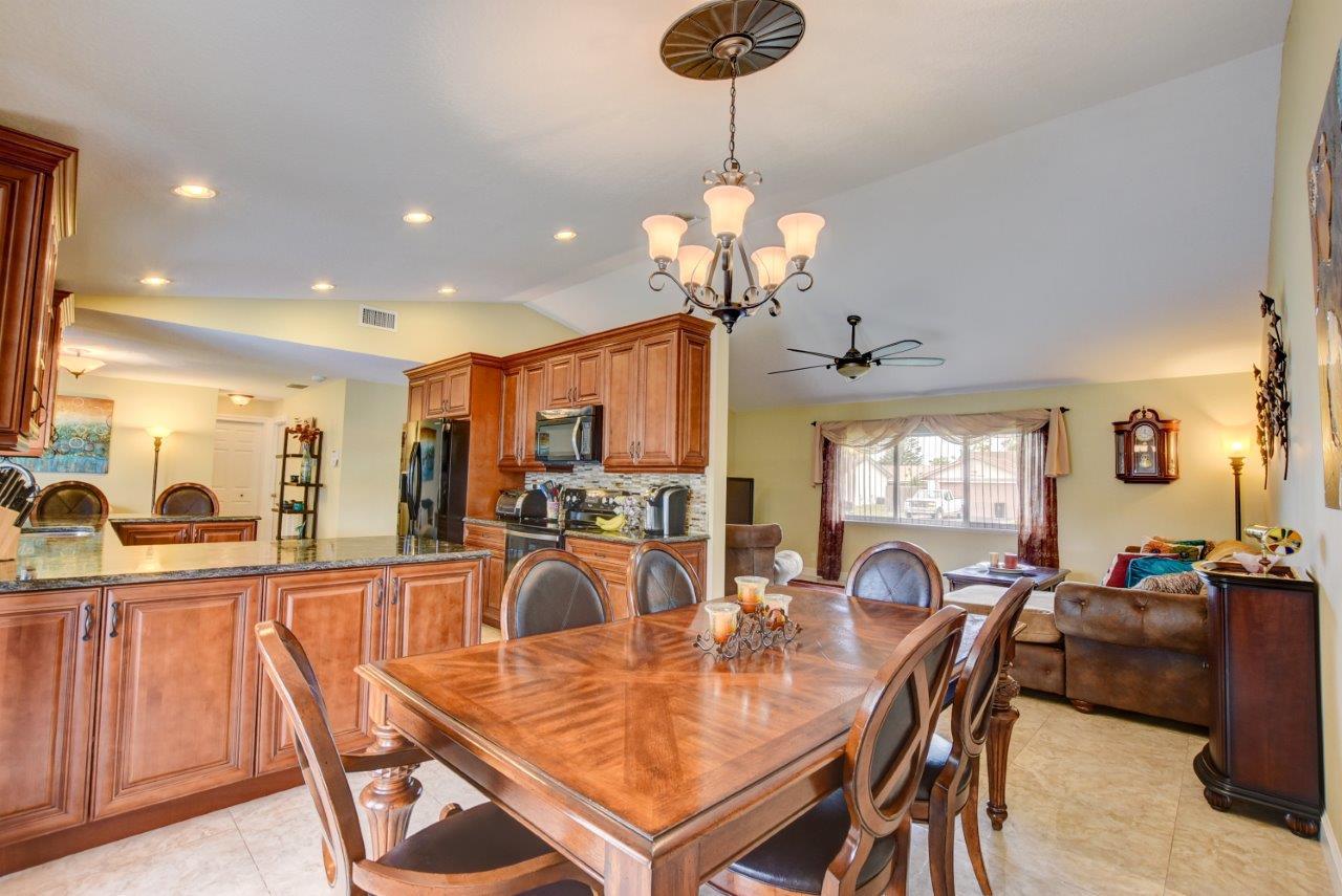 9726 Ohio Place Boca Raton, FL 33434 - Photo 9 of 29 Kitchen