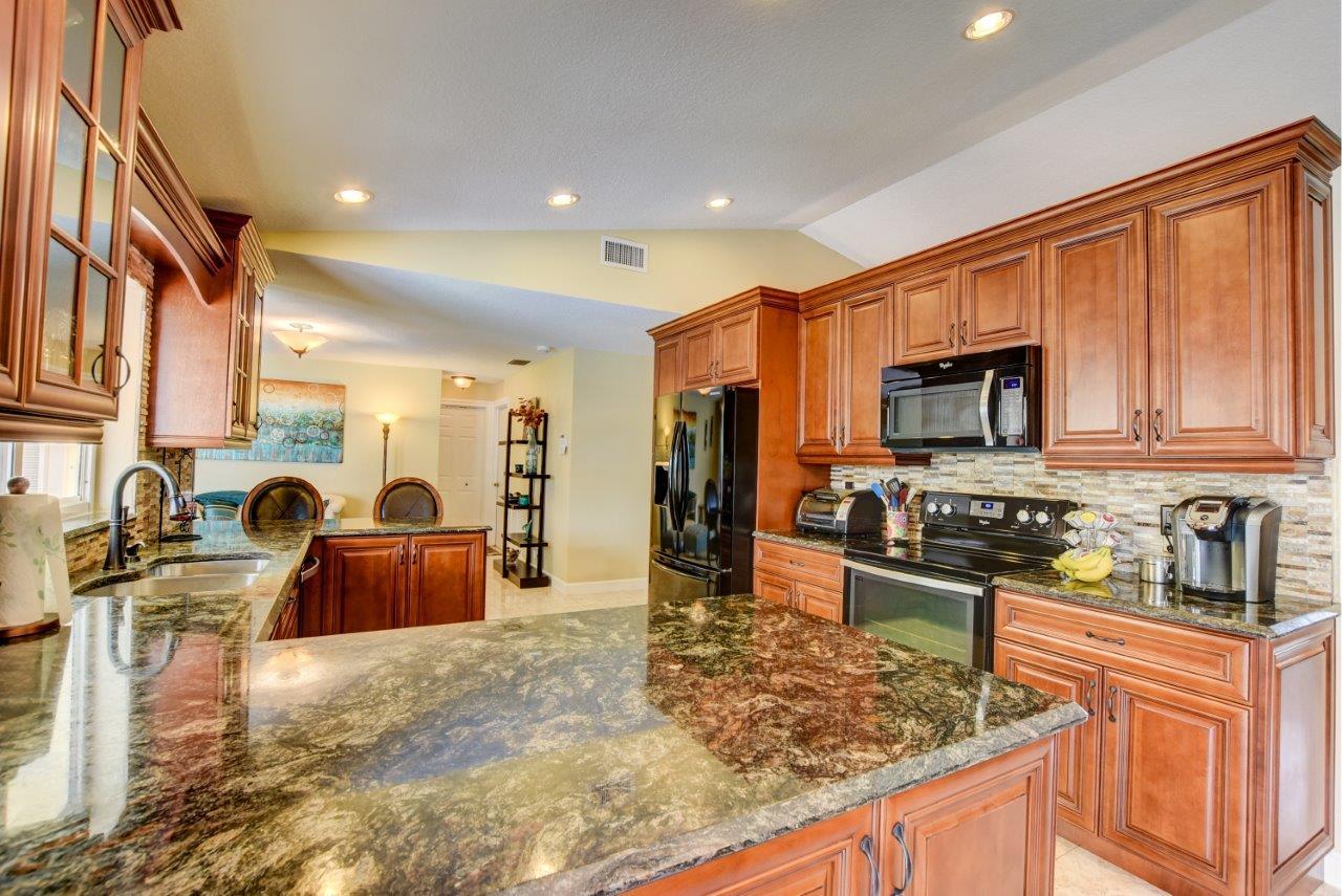 9726 Ohio Place Boca Raton, FL 33434 - Photo 10 of 29 Kitchen from Dining Room