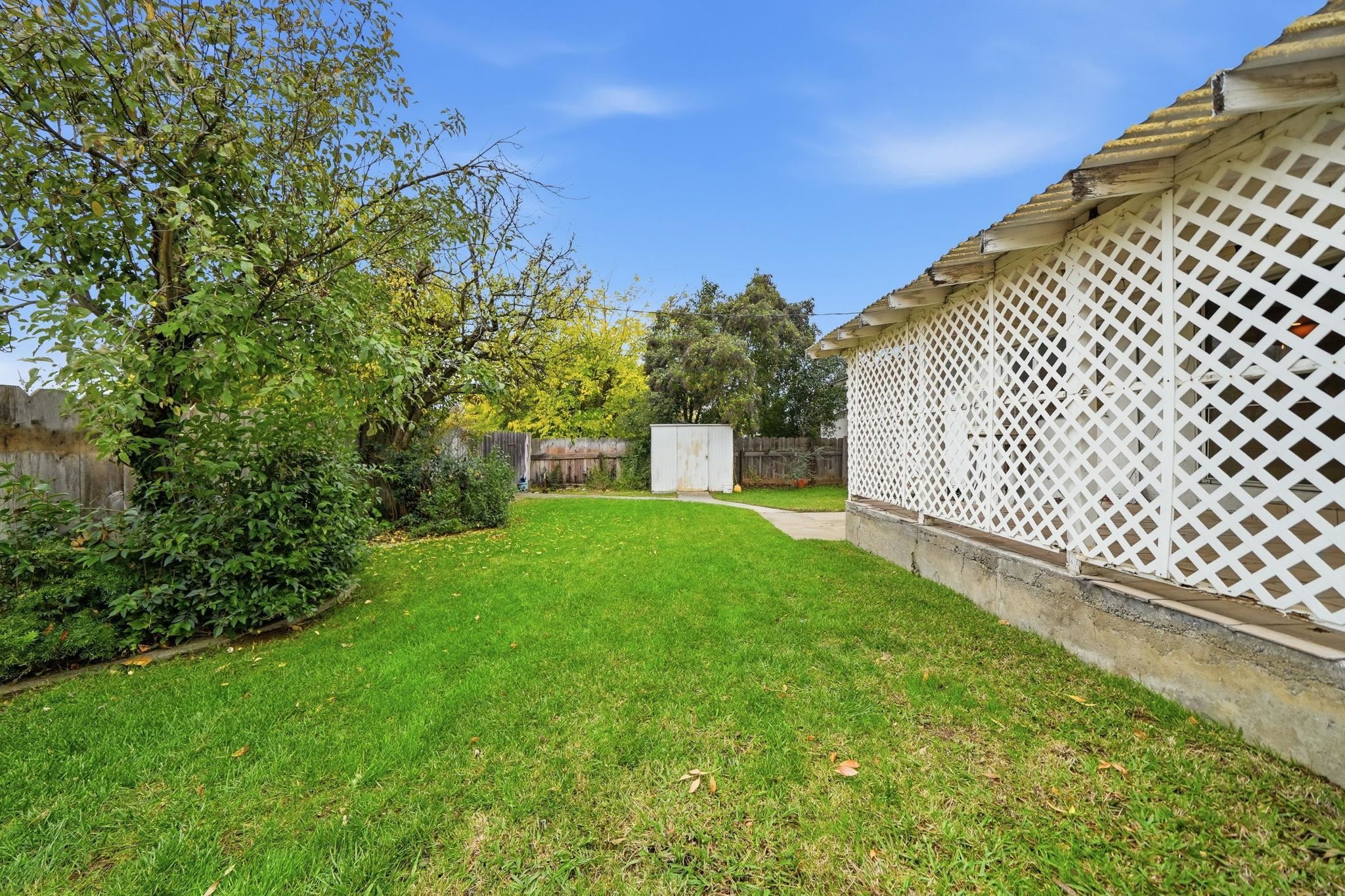 228 Encinal Drive Red Bluff, CA 96080 - Photo 31 of 34