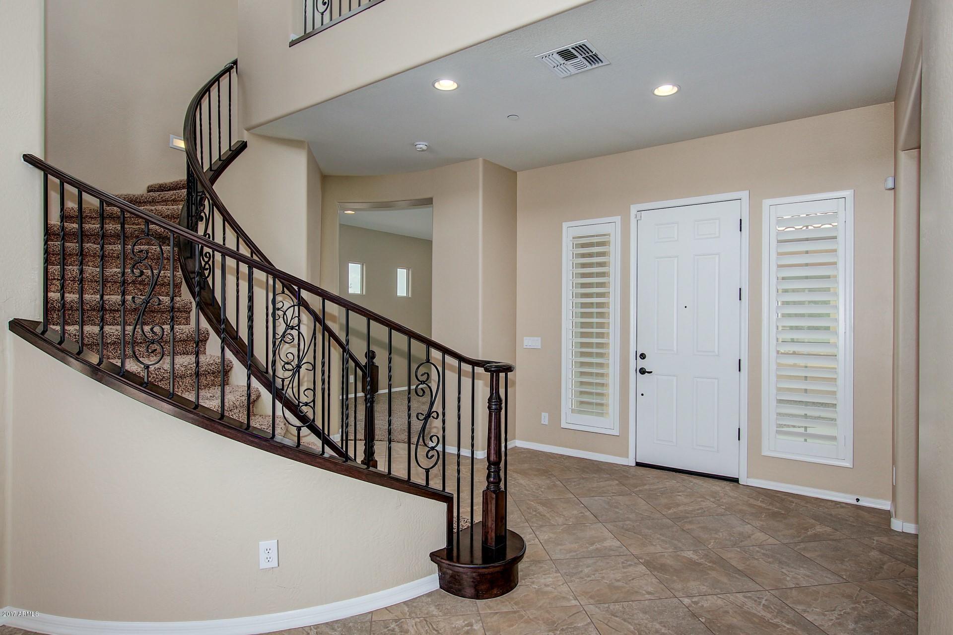 1528 West Red Bird Road Phoenix, AZ 85085 - Photo 9 of 42 Entry