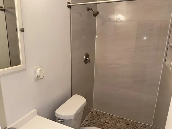 $2,000 | 613 Carol Terrace, Unit MAIN, Kissimmee, FL 34744