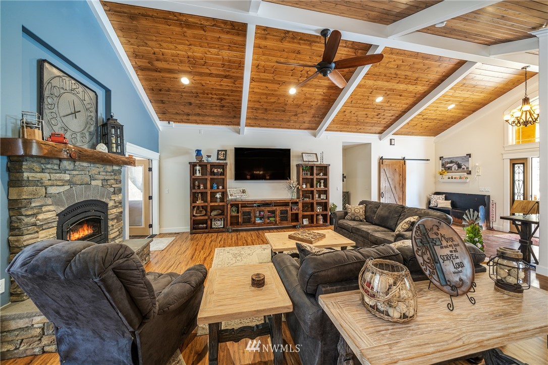 4530 Navarre Coulee Road Chelan, WA 98816 - Photo 11 of 40 Gallery Image 11