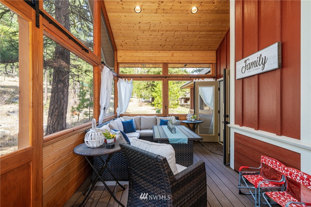 4530 Navarre Coulee Road Chelan, WA 98816 - Photo 17 of 40 Gallery Image 17