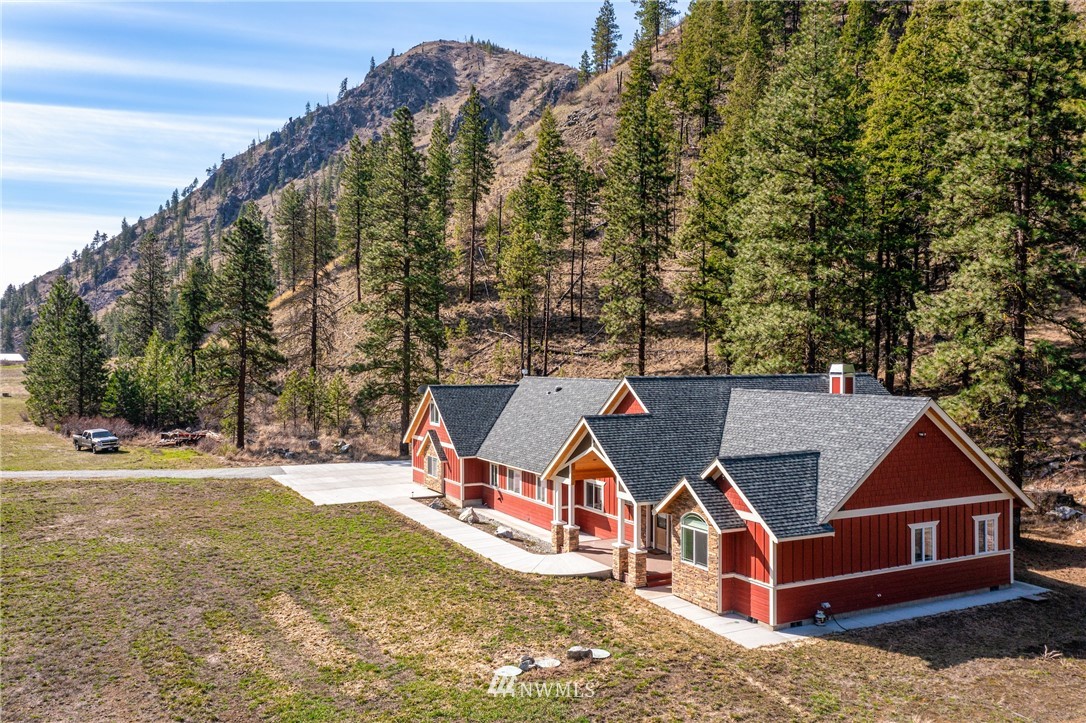 4530 Navarre Coulee Road Chelan, WA 98816 - Photo 3 of 40 Gallery Image 3