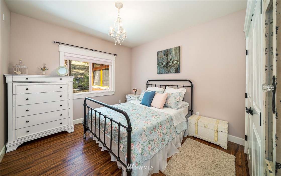 4530 Navarre Coulee Road Chelan, WA 98816 - Photo 23 of 40 Gallery Image 23