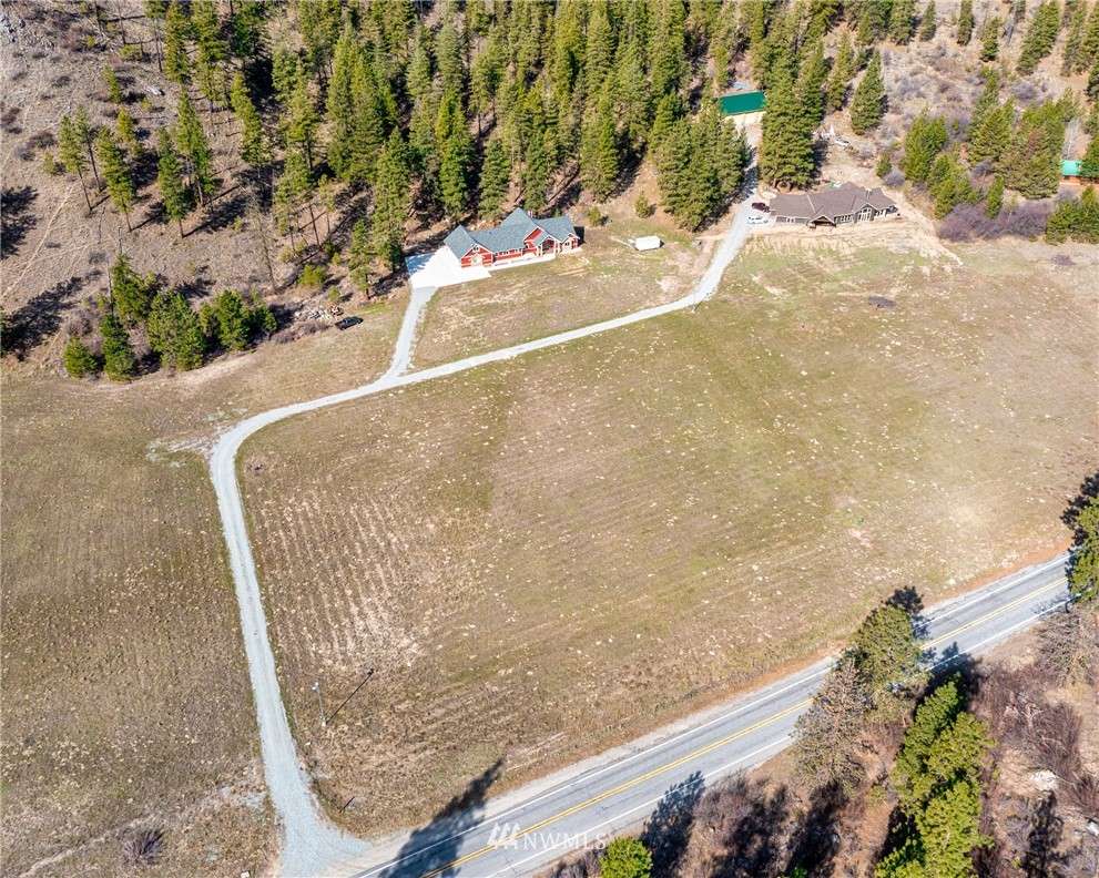4530 Navarre Coulee Road Chelan, WA 98816 - Photo 4 of 40 Gallery Image 4