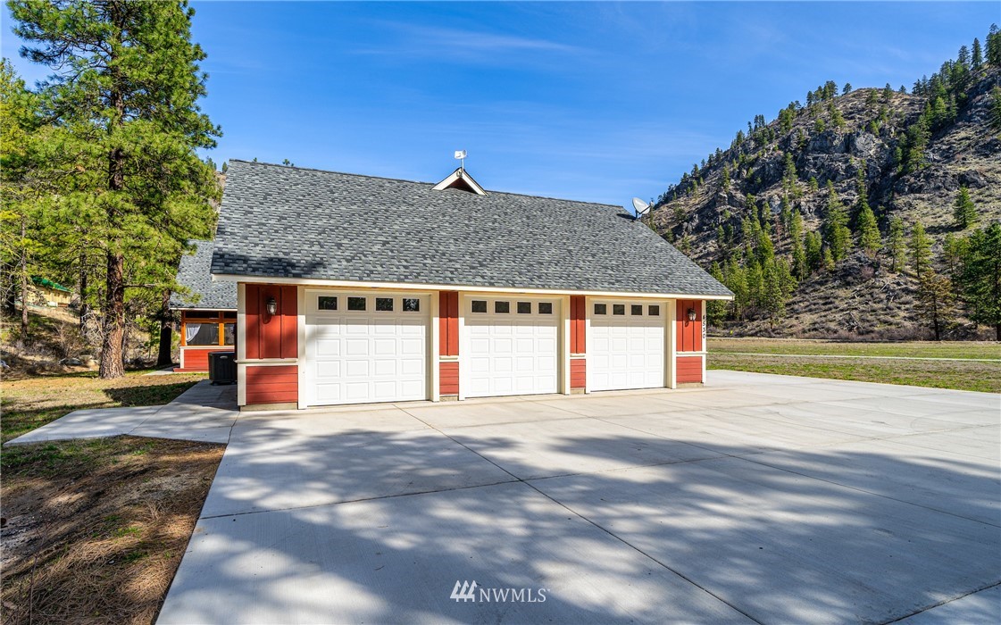 4530 Navarre Coulee Road Chelan, WA 98816 - Photo 6 of 40 Gallery Image 6