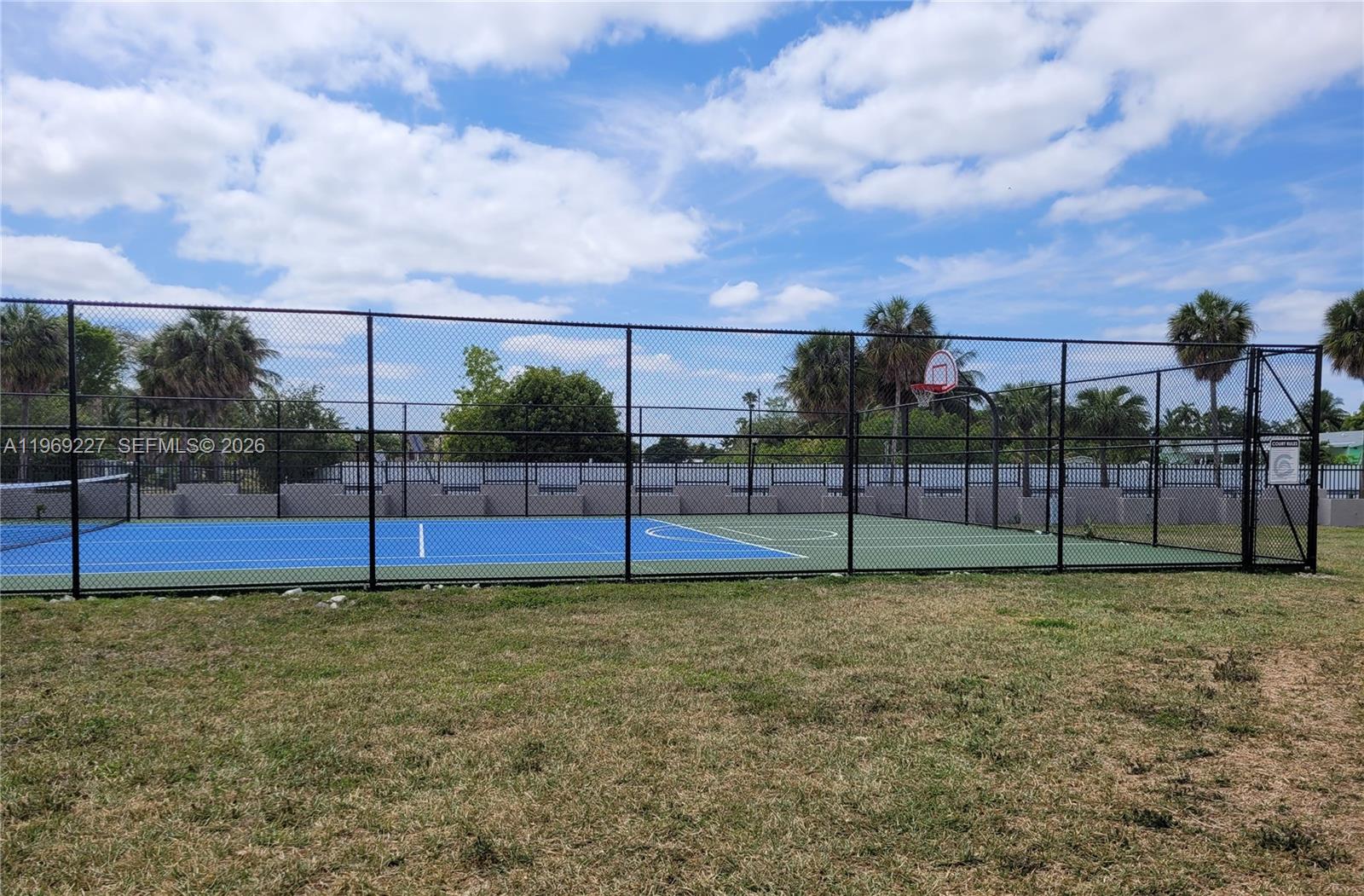 14140 Southwest 84th Street, Unit 301H Miami, FL 33183 - Photo 38 of 39 a view of a park