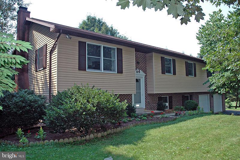 2237 Raleigh Drive Lancaster, PA 17601 - Photo 1 of 17 Gallery Image 1