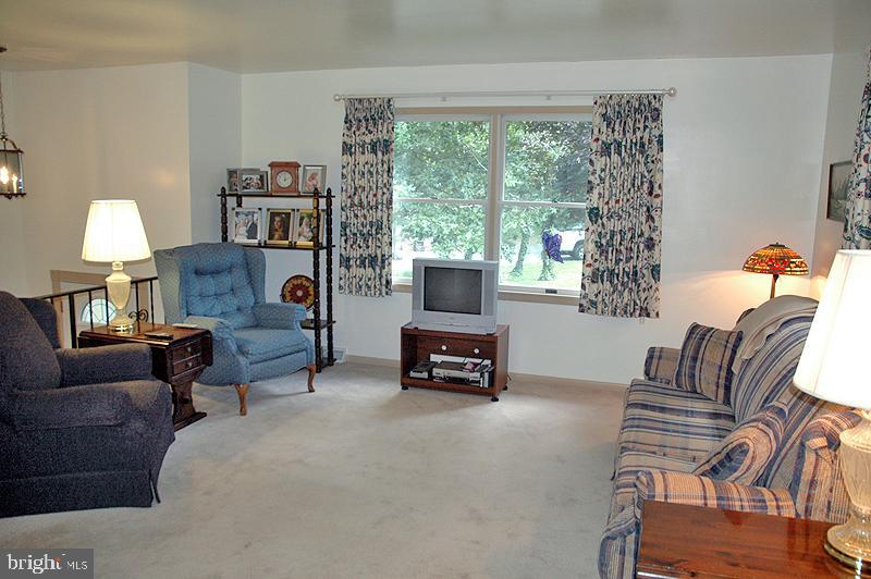 2237 Raleigh Drive Lancaster, PA 17601 - Photo 9 of 17 Gallery Image 9