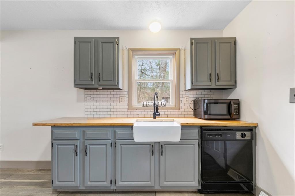 147 Valley View Road Eighty Four, PA 15330 - Photo 9 of 43 Gallery Image 9