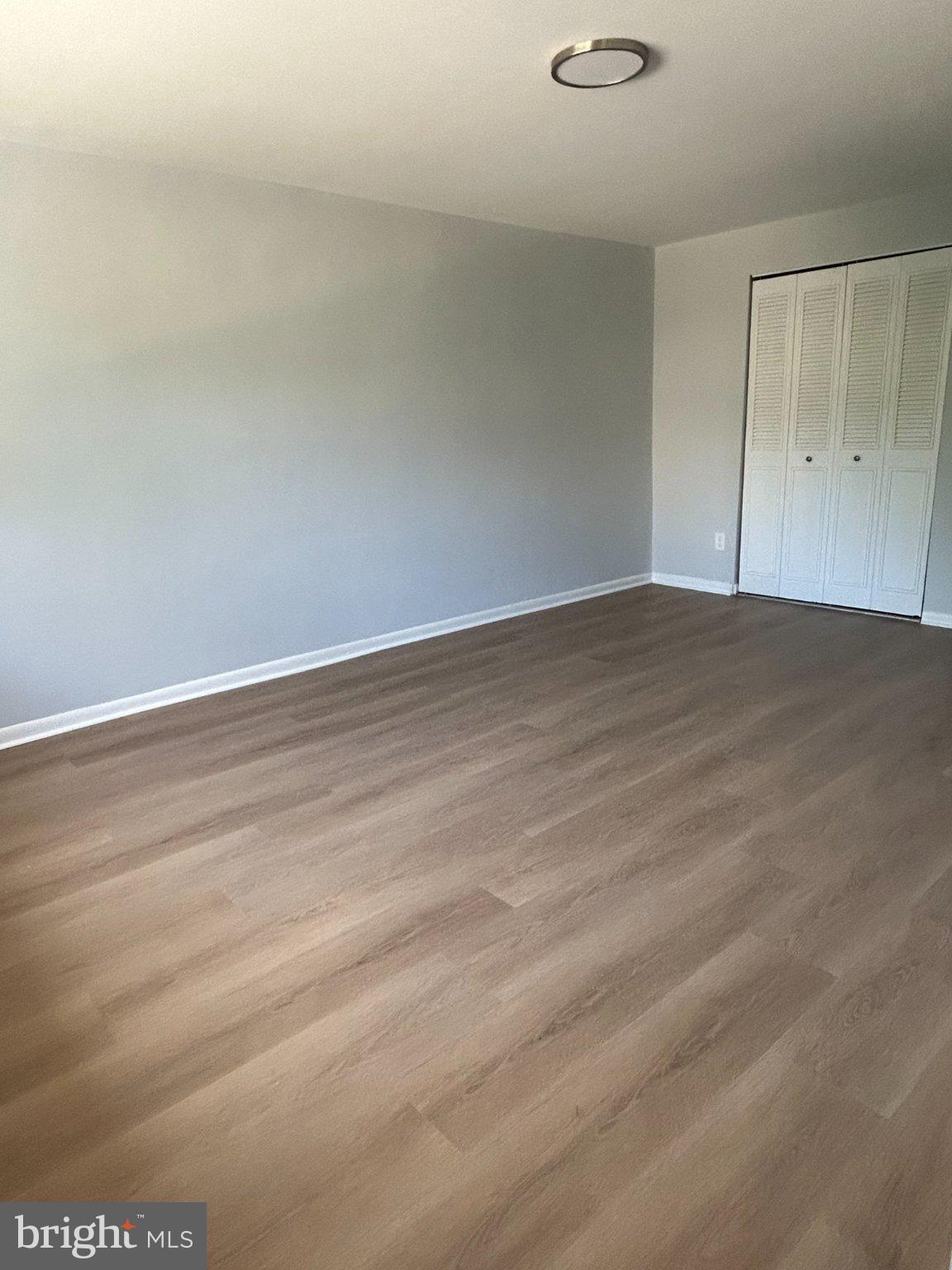 308 Burmont Road Drexel Hill, PA 19026 - Photo 3 of 20 Spacious, light-filled living area.