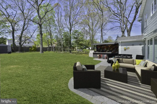 $575,000 | 179 Gilford Avenue, Island Heights, NJ 08732