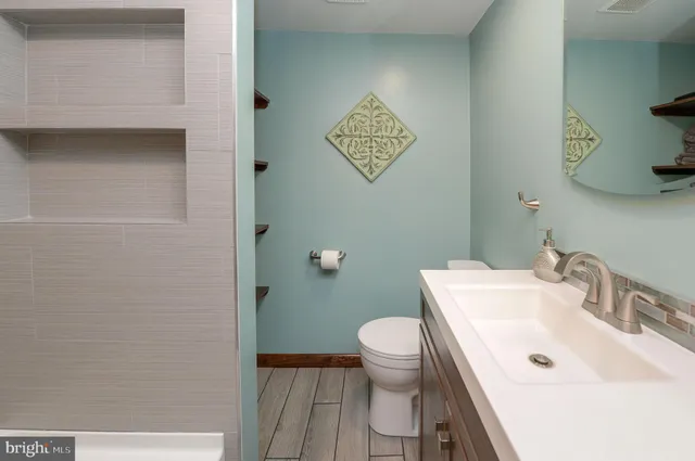 $575,000 | 179 Gilford Avenue, Island Heights, NJ 08732