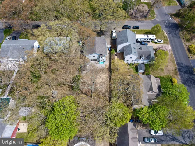 $575,000 | 179 Gilford Avenue, Island Heights, NJ 08732