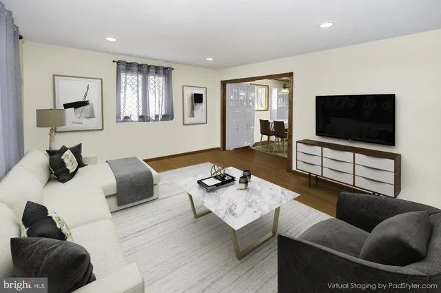 $575,000 | 179 Gilford Avenue, Island Heights, NJ 08732