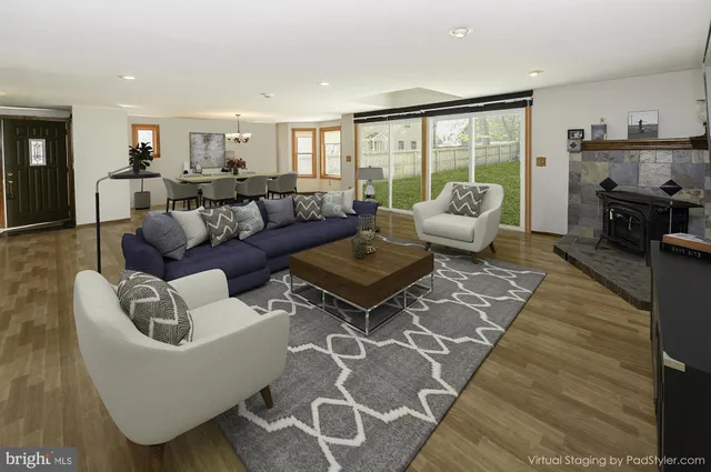 $575,000 | 179 Gilford Avenue, Island Heights, NJ 08732