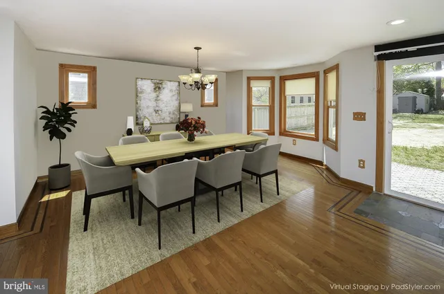 $575,000 | 179 Gilford Avenue, Island Heights, NJ 08732