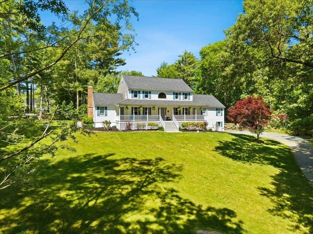 136 Paradise Lane Rochester, MA 02770 - Photo 2 of 40