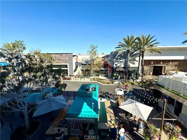 a picture of city view