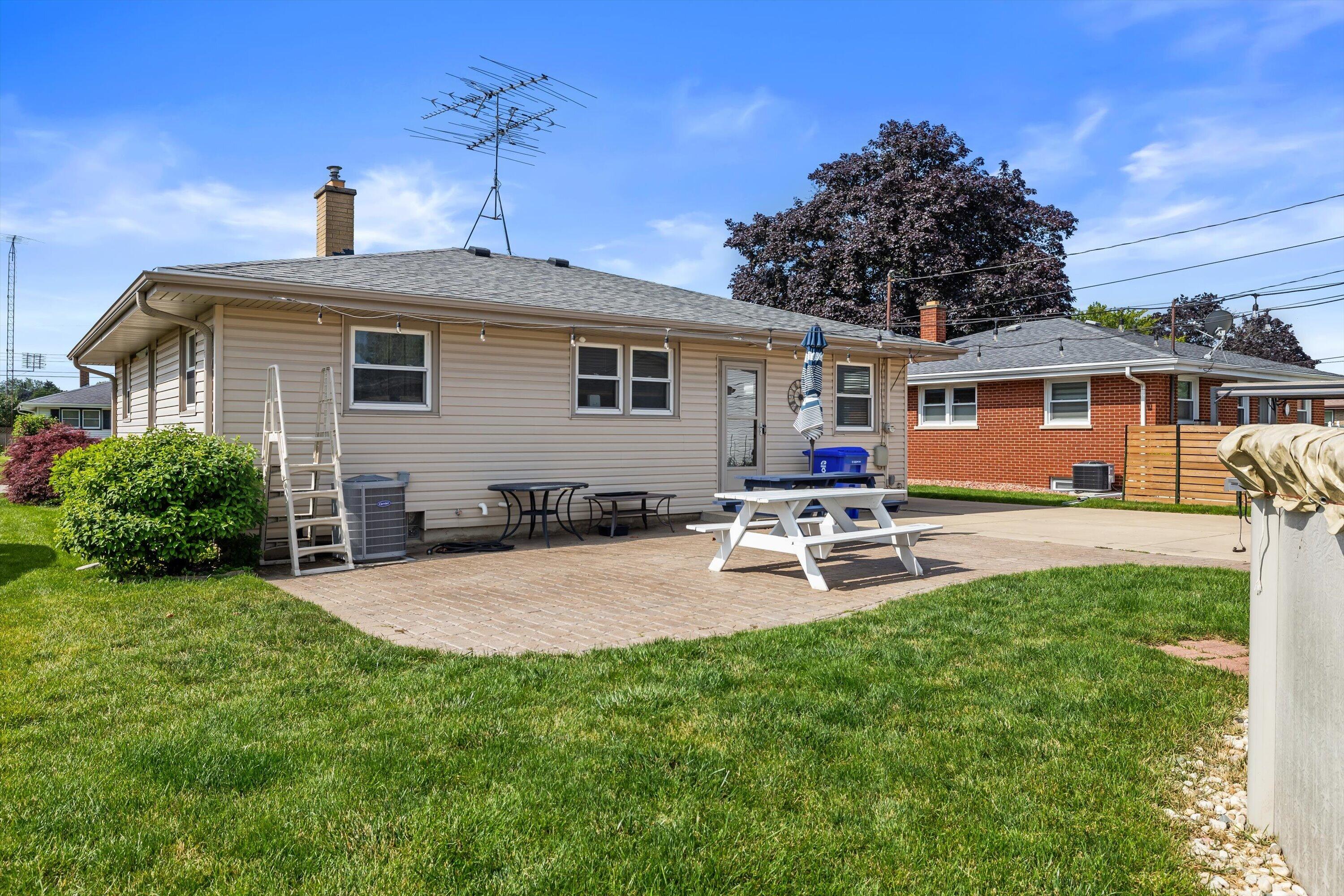 1616 22nd Street Kenosha, WI 53140 - Photo 32 of 37 34-IMG_9957