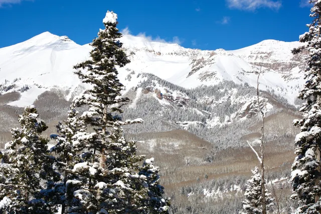a view of a sky from a building