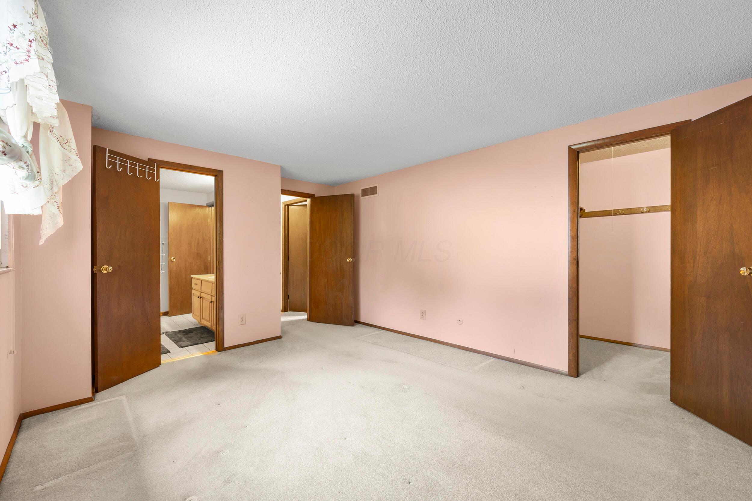 2735 West Case Road Columbus, OH 43235 - Photo 17 of 31 22_4x3a1221
