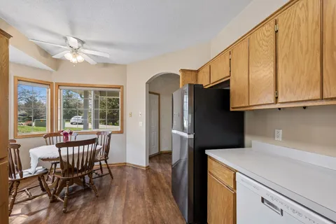 $334,900 | 14713 Courtyard Circle, Burnsville, MN 55306