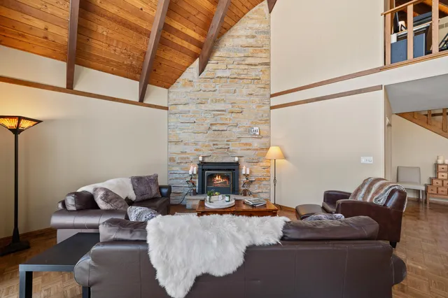 $650,000 | W5511 Cool Hill Drive, La Grange, WI 53121