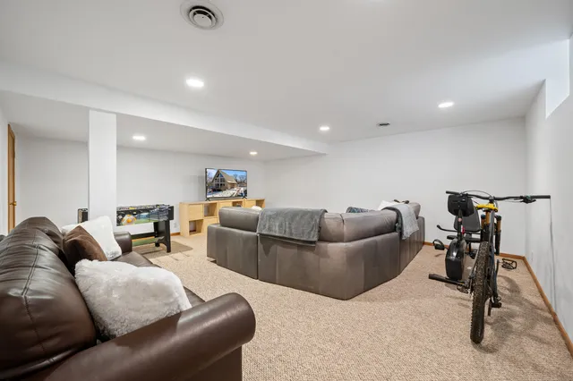 $650,000 | W5511 Cool Hill Drive, La Grange, WI 53121