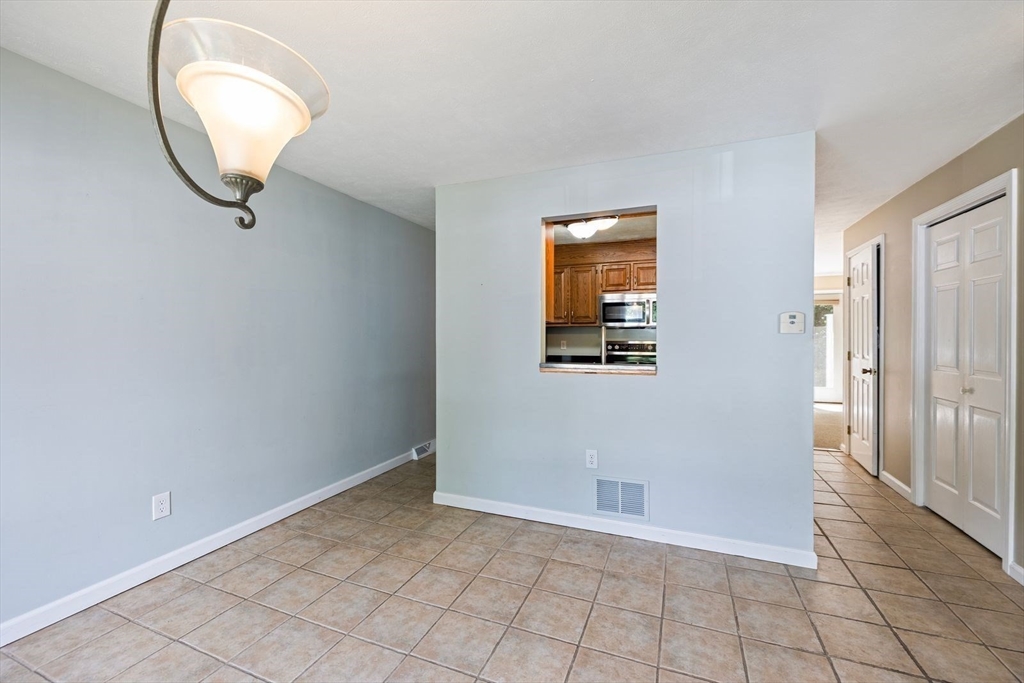 2205 Boston Road, Unit I81 Wilbraham, MA 01095 - Photo 8 of 28