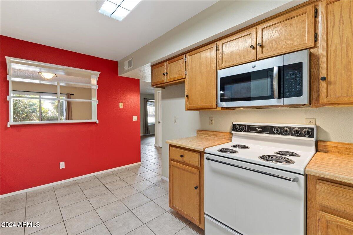 3270 South Goldfield Road, Unit 706 Apache Junction, AZ 85119 - Photo 12 of 32 14-Kitchen