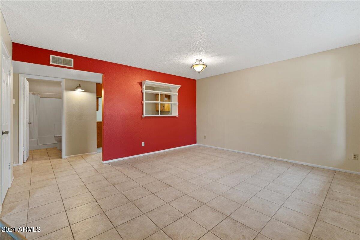 3270 South Goldfield Road, Unit 706 Apache Junction, AZ 85119 - Photo 2 of 32 04-Living Room