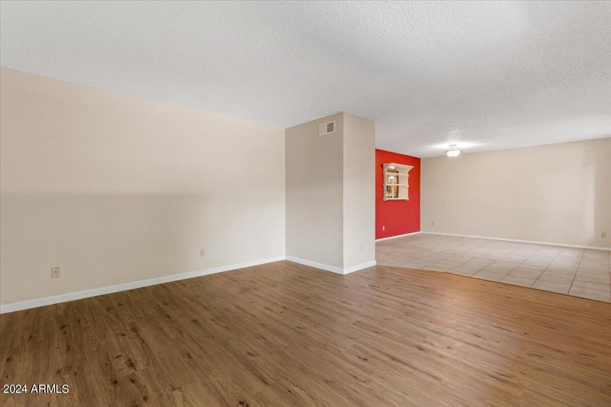 3270 South Goldfield Road, Unit 706 Apache Junction, AZ 85119 - Photo 7 of 32 09-Family Room