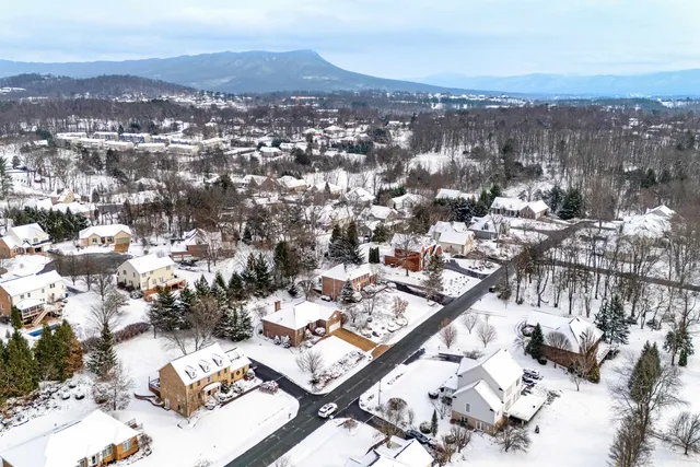 $649,500 | 3092 Briarwood Court, Harrisonburg, VA 22801